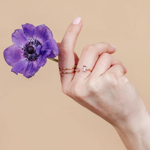 טבעת סיינה עם קריסטל טנזנייט של סברובסקי