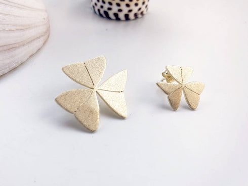 עגילים בצורת אוקסליס